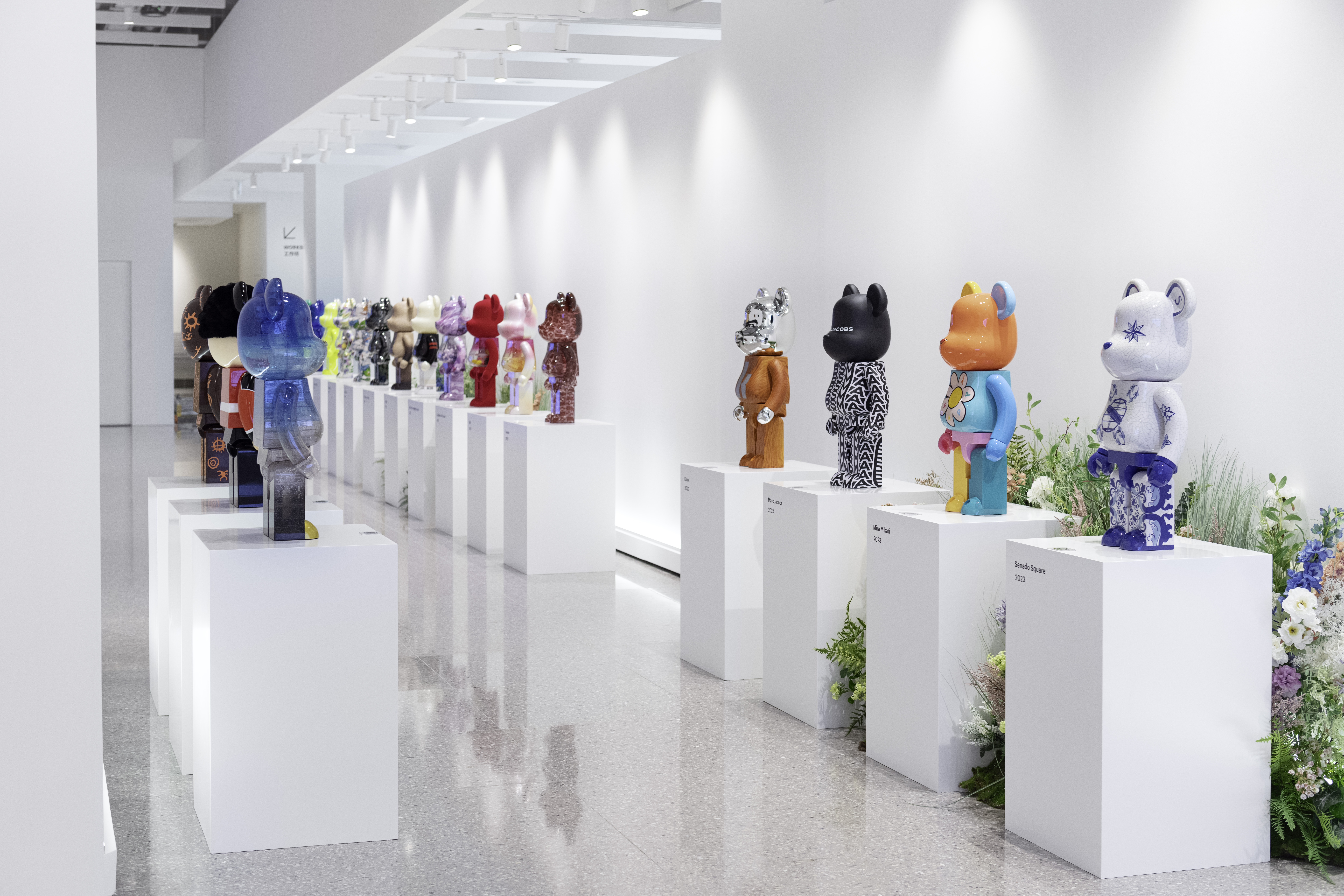 BE@RBRICK - TỪ QUÀ TẶNG HỘI NGHỊ ĐẾN BIỂU TƯỢNG VĂN HOÁ ĐẠI CHÚNG